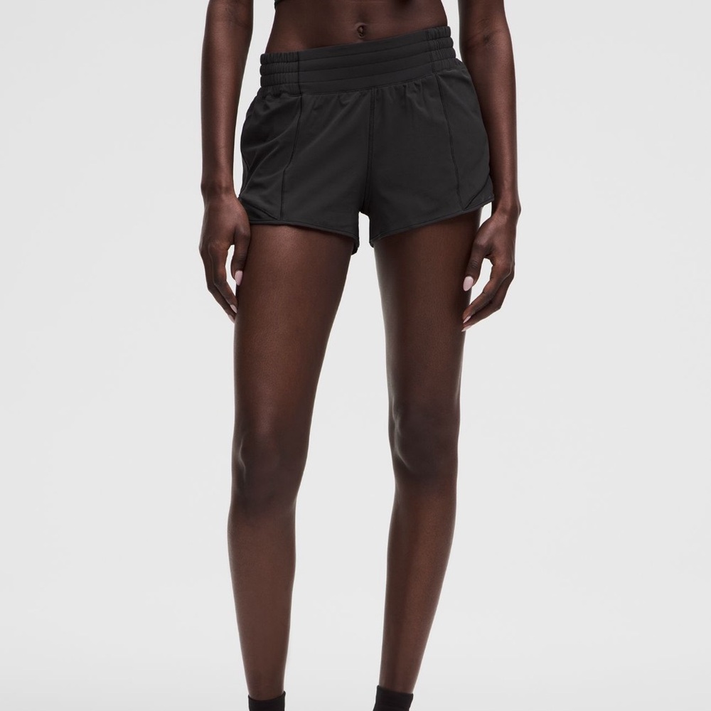 Lululemon Athletica Hotty Hot High-Rise Lined Short 2.5" in Black